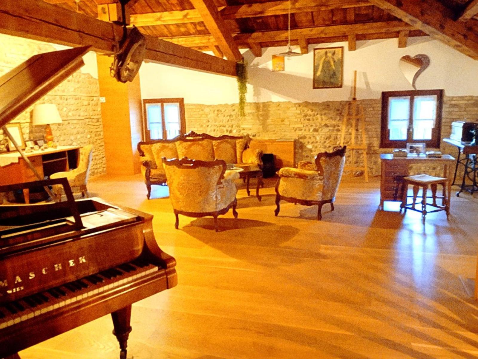 Villa La Regina Del Bosco Rivignano Esterno foto